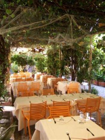 Albergo Lavagnese Лаванья Экстерьер фото